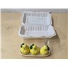 Image 1 : Sabre pear salt and pepper shakers with tooth pick holder