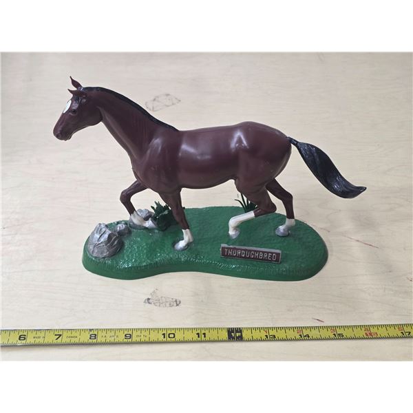 1964 aurora through bred horse- 9"L complete