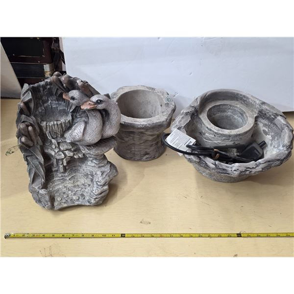 3 piece water fountain ducks with pump- working