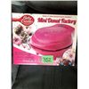 Image 1 : Donut Maker – Betty Crocker – NEW