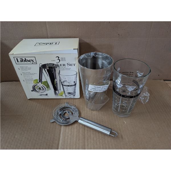 Drink Shaker Set – Libby’s – NEW