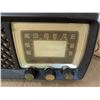Image 2 : Vintage Radio - Silverton – Works Well