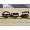 Image 1 : 3 antique sad irons