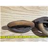 Image 2 : 3 antique sad irons