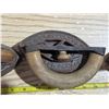 Image 3 : 3 antique sad irons
