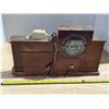 Image 3 : Clock with light- untested