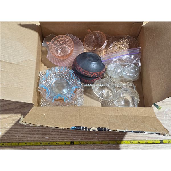Lot of vintage glassware