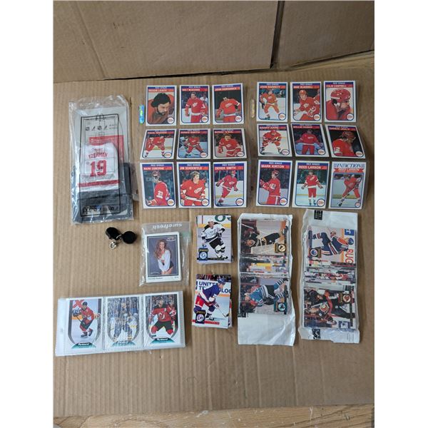 Lot of Various Sports Cards (Hockey) as Shown