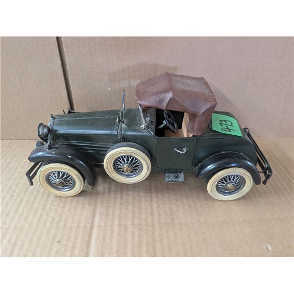 Old Model Car (Tin)