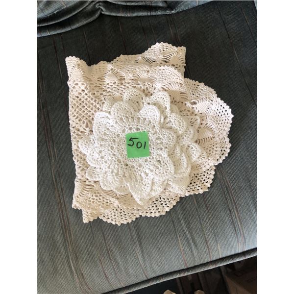 Doilies Set