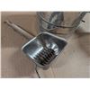 Image 2 : Lot of Vintage Kitchen/Baking items