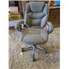 Image 1 : Grey Office Chair