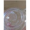Image 6 : (2) Measuring Cups (1) Fire King Anchor Hocking and Pyrex