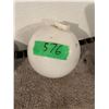 Image 3 : (2) White Lightning Rod Balls