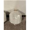 Image 3 : (2) White Lightning Rod Balls