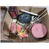 Image 3 : Lot of décor - baskets, bike helmet, owls, butterflies, etc.