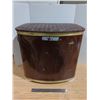 Image 1 : Vintage metal laundry basket