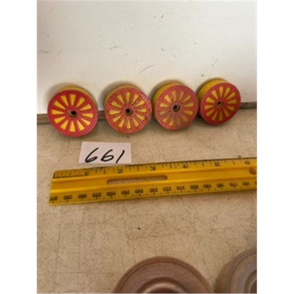 (4) 1 ½” Wooden Wheels