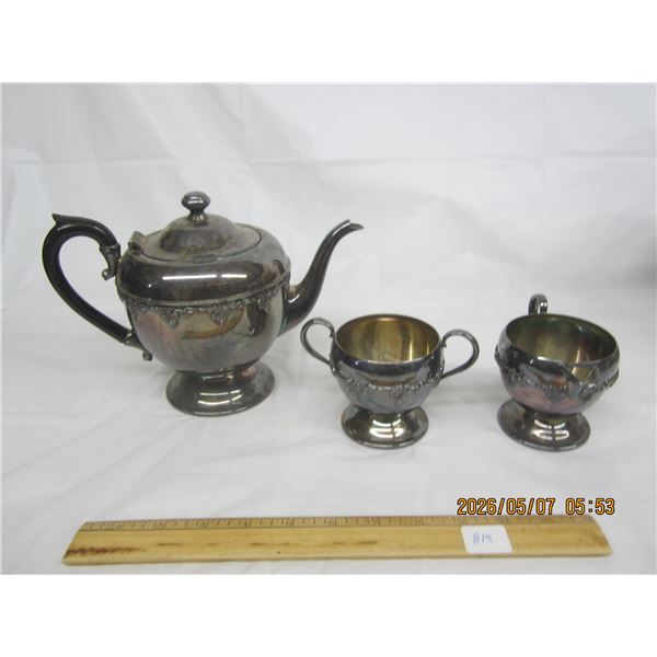W.A.Rogers Silver Plate Teapot and Cream and Sugar