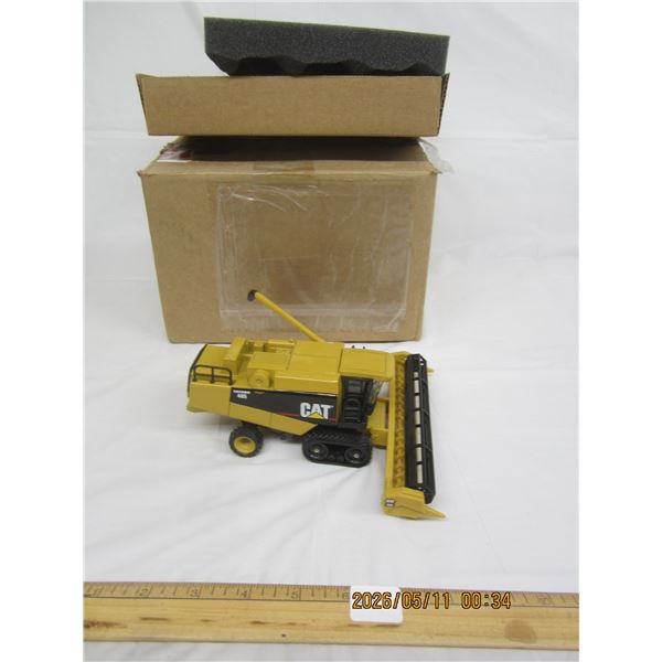 Cat Lexion 485 Die Cast Combine with Original Box Mint 1\64