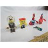 Image 5 : Lot of 4 Lego Mini Figures and a Extra Head