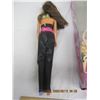 Image 5 : 2014 Barbie Doll with Original Box