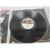 Image 3 : Original  Kiss Dynasty LP with Mint Vinyl and a Mint Original Poster Rare