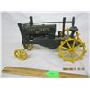 Image 6 : Old Cast Iron Tractor Toy
