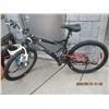 Image 8 : Hi Quality CCM Case IH Advertising Bike 18 Speed, Disc Brakes , Full Suspension , Aluminium Frame Ec