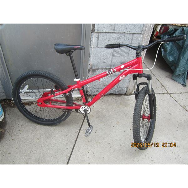 Mongoose Intake Jump Bike 24 Inch Great Shape Ready to Ride