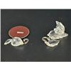 Image 1 : Swarovski Crystal Figurines - 2 Swans, small and large (need repair)