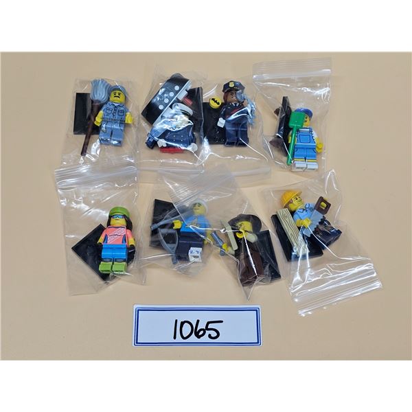Lego Miniatures Lot of 8