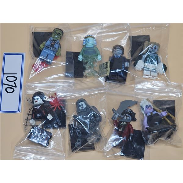 Lego Miniatures Lot of 8