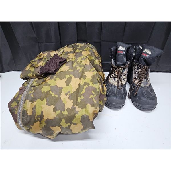 Insulated Hunting Suit Mens Medium with Size 11 Camo Boots