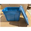 Image 3 : RUBBERMAID Roughneck blue container