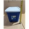 Image 3 : SCHEPCER Blue with white top container