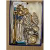 Image 3 : Two Women’s watches (one Seiko), miscellaneous jewellery (earrings, necklaces, pins, etc) a
