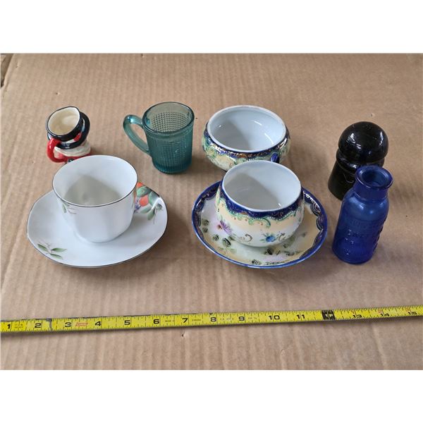 Vintage chinaware and misc- beefeater, drug bottle