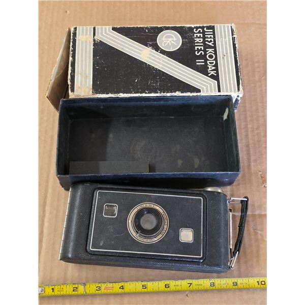 Jiffy kodak camera and original box
