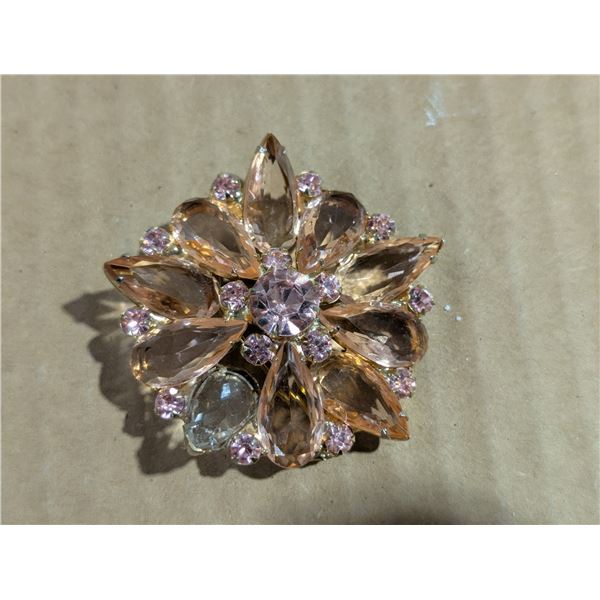 Very Nice Crystal Brooch