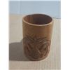 Image 2 : Vintage monkey pod wood mug featuring hand-carved Hawaiian pineapple and palm tree designs.