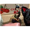 Image 4 : Lot of Vintage Items (Cat Decanter, Vankirk Cherries Box, and etc.)