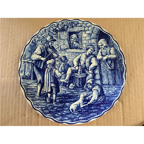Boch Freires La Lovviere Belgium Delft Décor Plate 9.5"