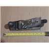 Image 2 : Vintage hand plane, commonly used for smoothing wood surfaces.