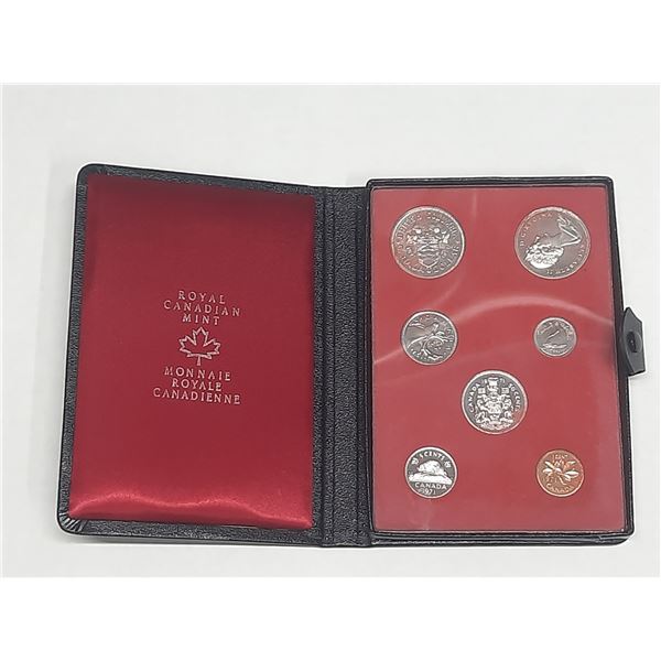 1971 Double Dollar Specimen Set. Housed in its original Royal Canadian Mint case.