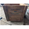 Image 3 : Antique Wood Blue Ribbon Tea Crate 30x18x17.5