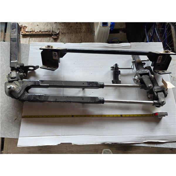 Falcon 2 hitch