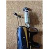 Image 2 : Golf bag and vacuum