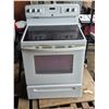 Image 1 : Kitchen stove - works