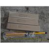 Image 1 : 3 work light tripods- new